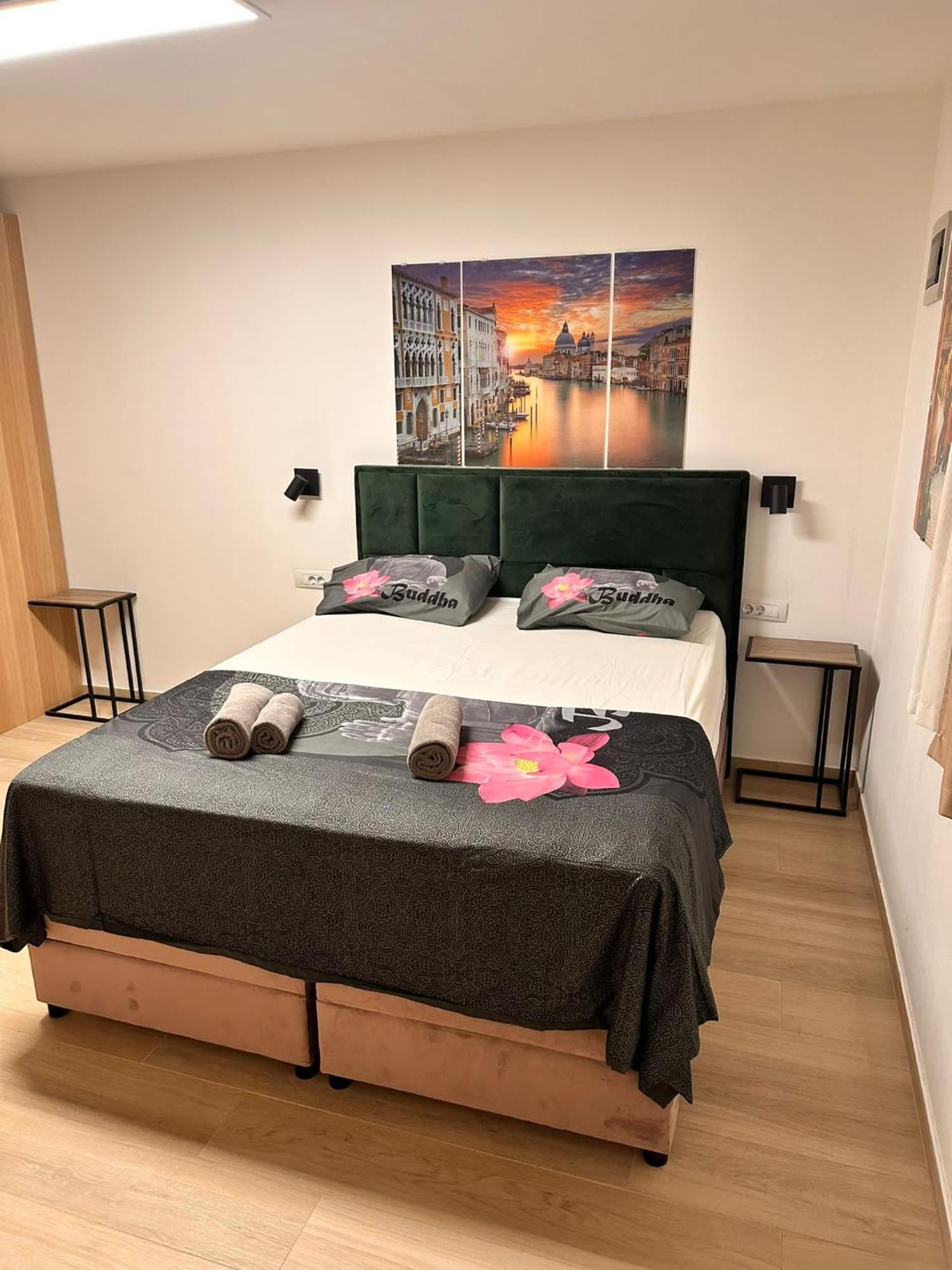 Old *** Apartman