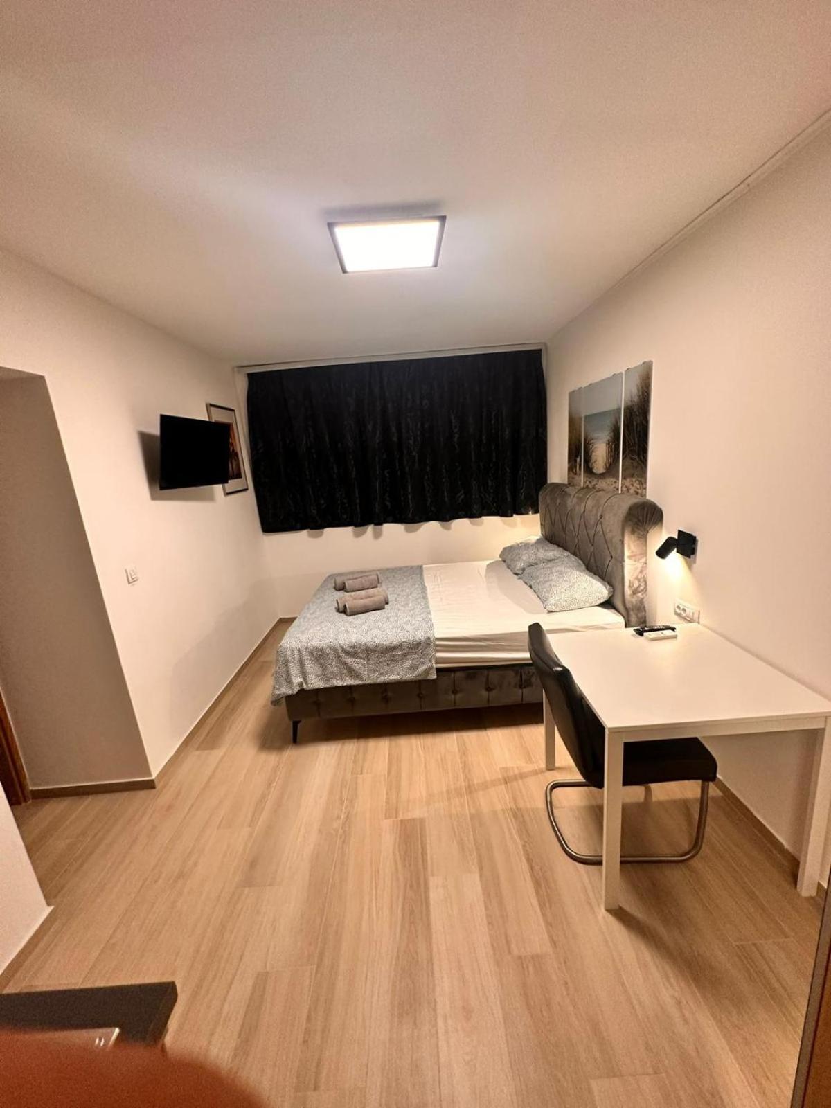 Old *** Apartment