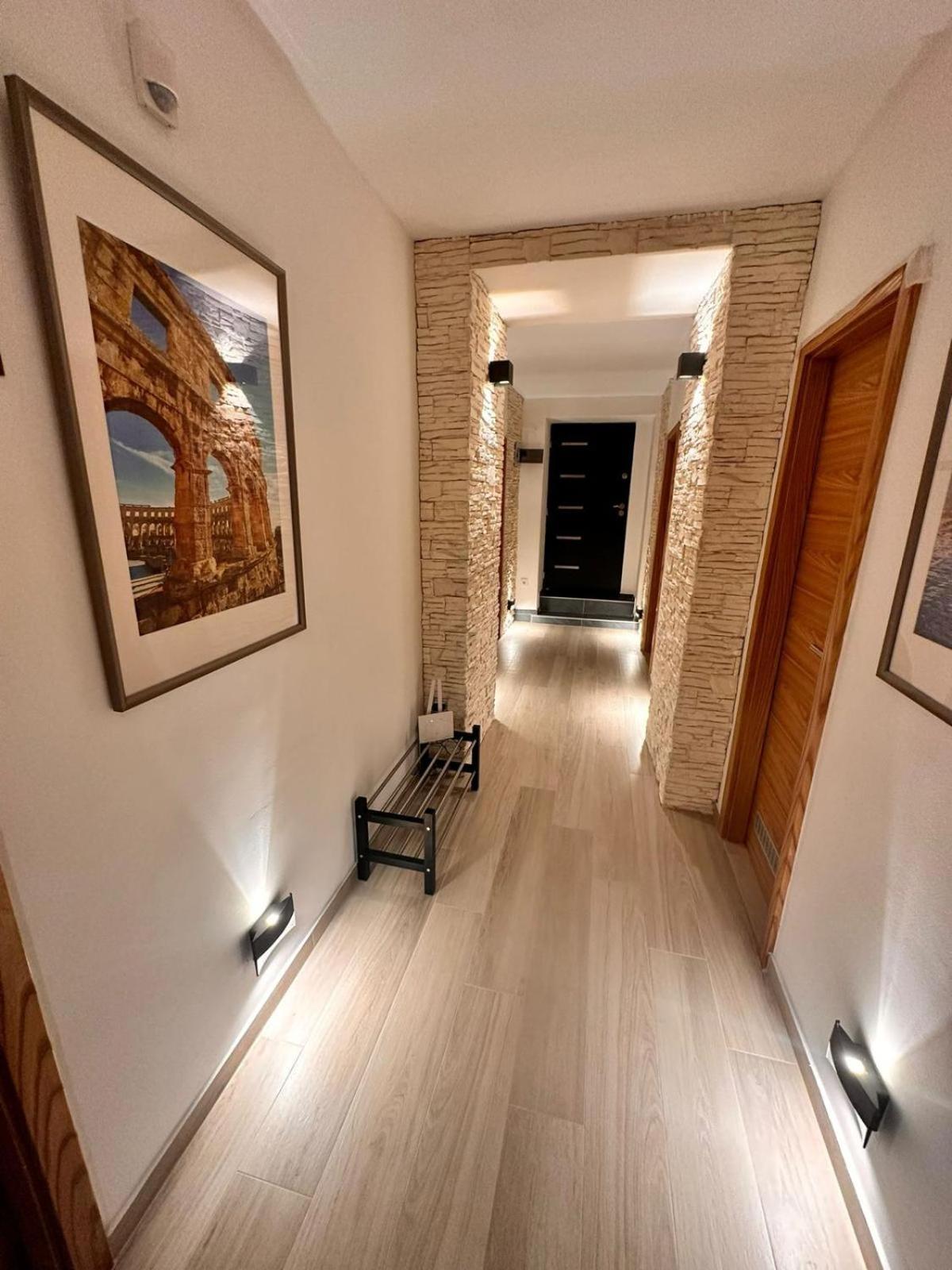 Apartment Old *** *
