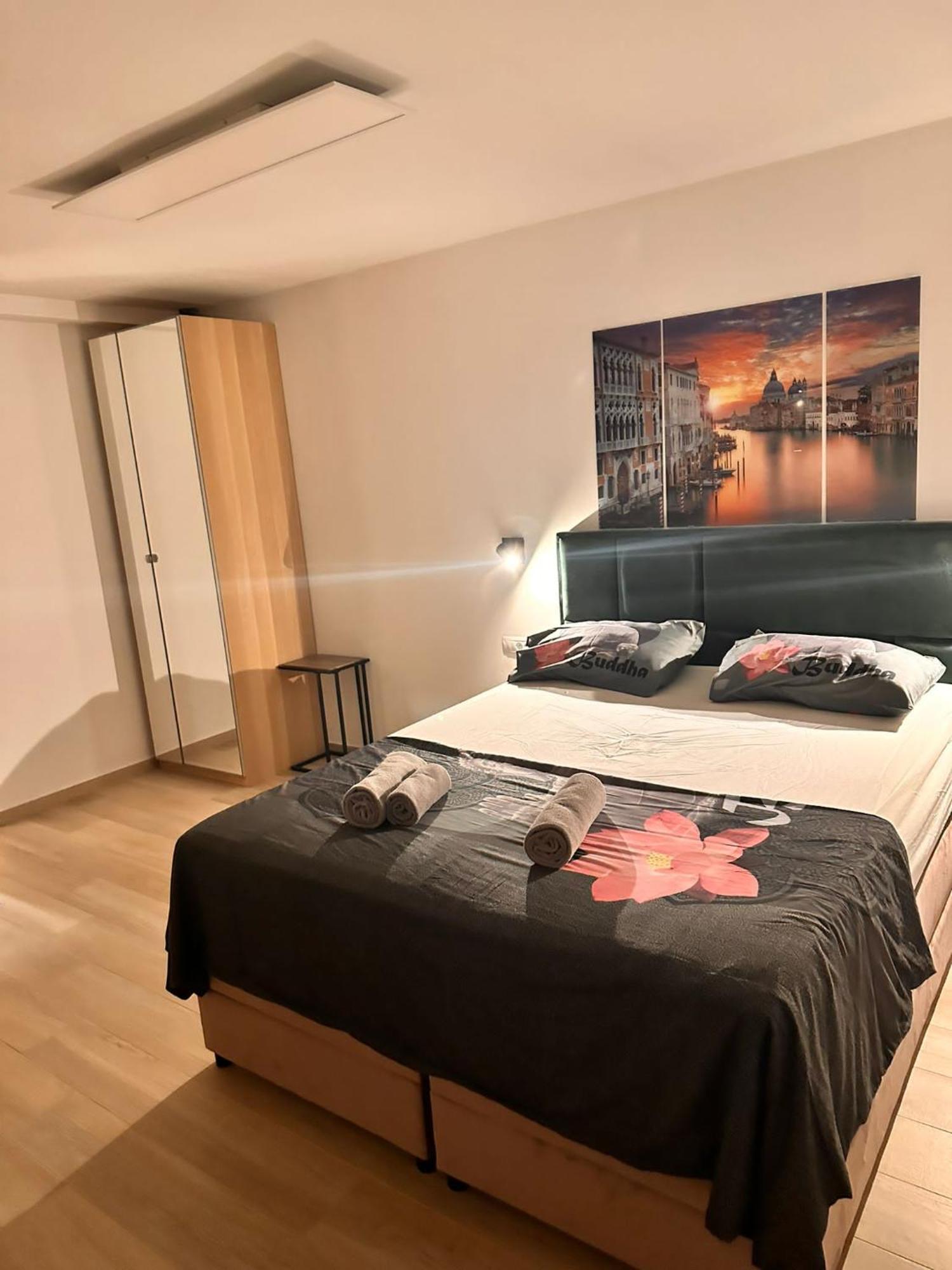 Old *** Apartment Pula